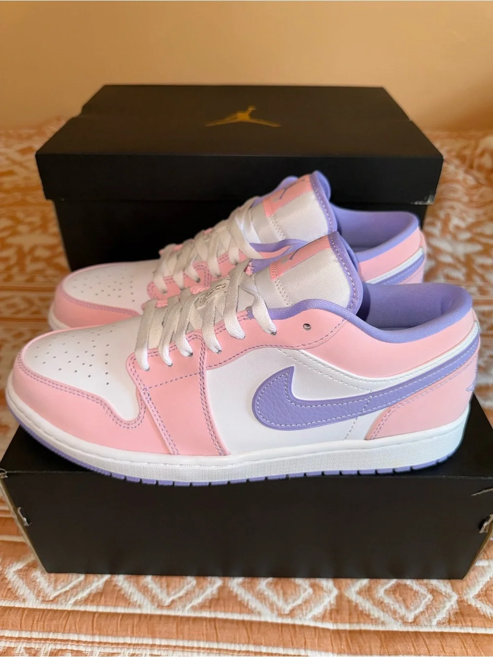 Air Jordan 1 Low SE “Arctic Punch” (arctic punch/purple pulse/white) sz 10.5